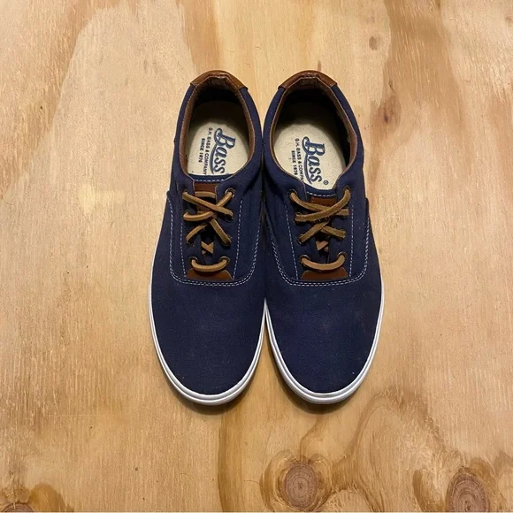 G.H. Bass & Co. | Shoes | Gh Bass Co Navy Blue Compass Shoes  display picture 1